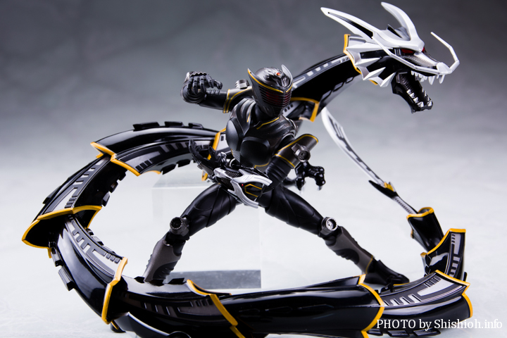 S.H.Figuarts 仮面ライダーリュウガ＆ドラグブラッカー - 特撮