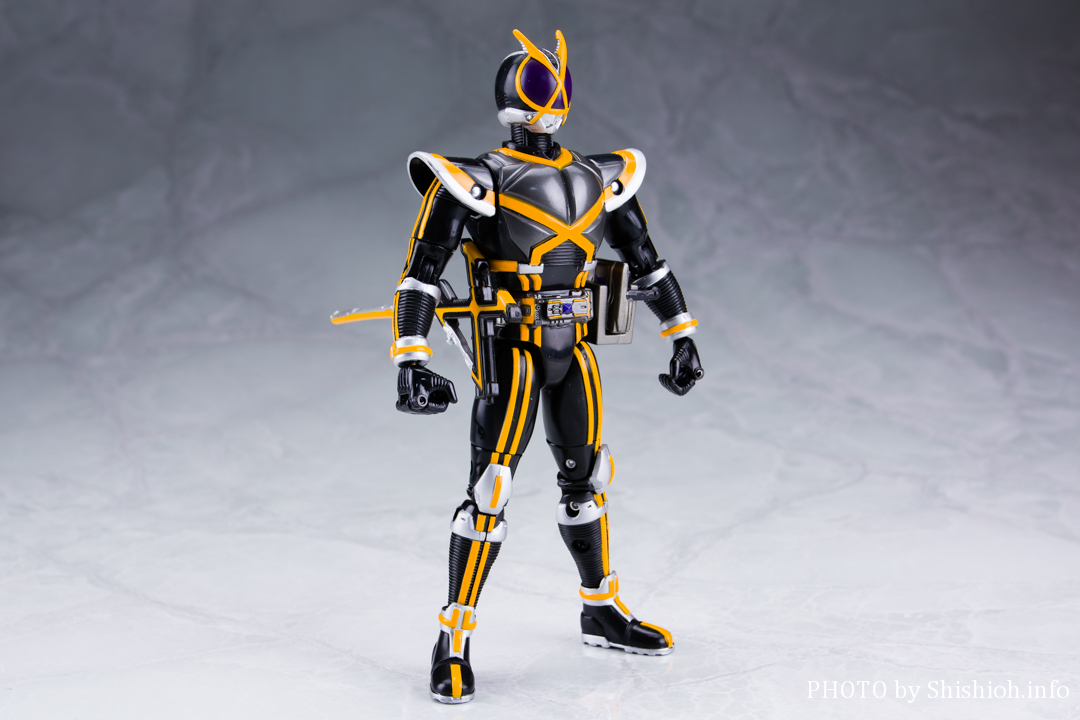 s.h.figuarts 仮面ライダーカイザ サイドバッシャー-