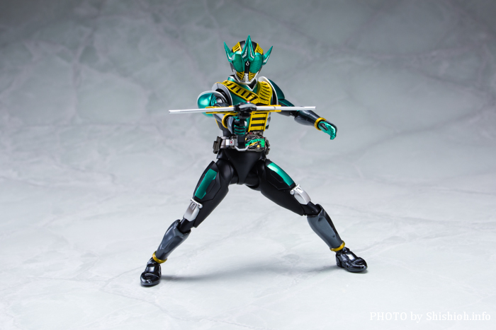 S.H.Figuarts真骨彫仮面ライダーゼロノス　アルタイルフォーム レビュー】 S.H.Figuarts（真骨彫製法） 仮面ライダーゼロノス