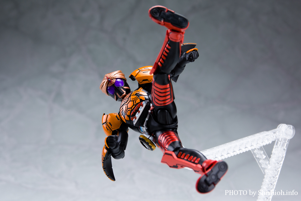 今日のS.H.フィギュアーツ!S.H.Figuarts(真骨彫製法) 仮面ライダーオーズ ブラカワニ コンボ