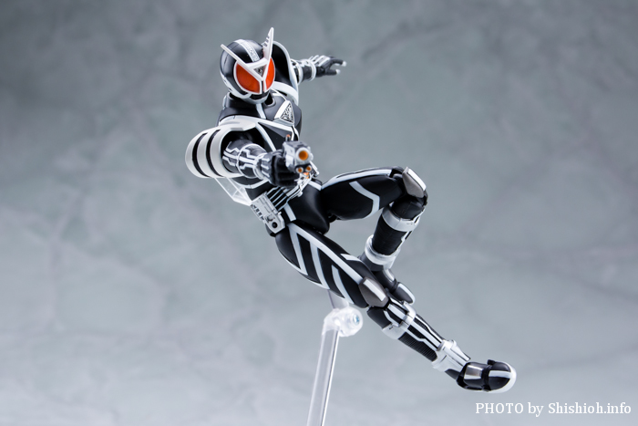 ������S.H.�t�B�M���A�[�c�I���ʃ��C�_�[�f���^ 