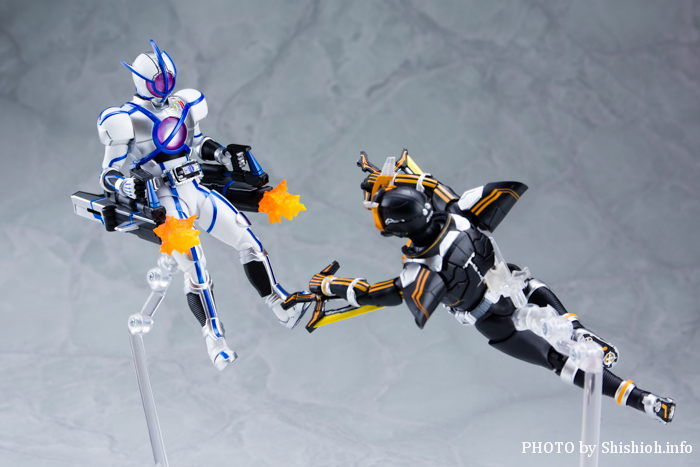 ������S.H.�t�B�M���A�[�c�I ���E�^���� ���ʃ��C�_�[�T�C�K