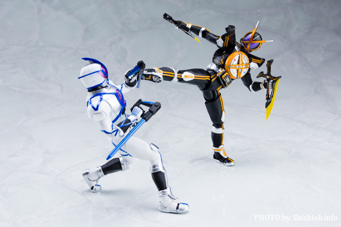 ������S.H.�t�B�M���A�[�c�I ���E�^���� ���ʃ��C�_�[�T�C�K