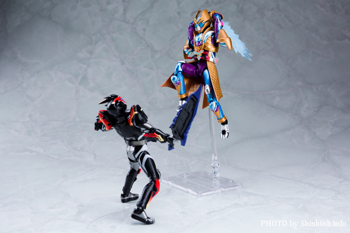 ������S.H.�t�B�M���A�[�c�I ���E���ʃ��C�_�[�K�� �u���U�[�h�\���x�t�H�[��