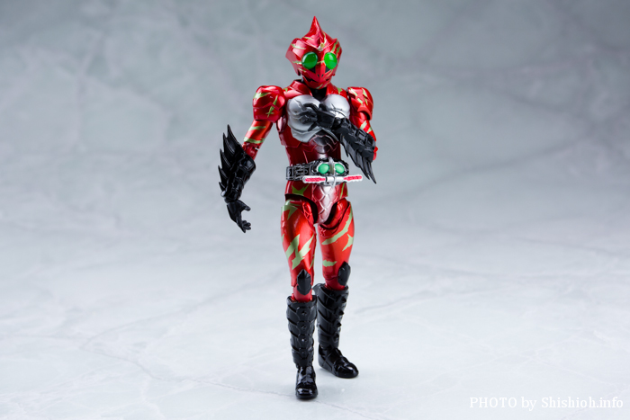 ������S.H.�t�B�M���A�[�c�I ���ʃ��C�_�[�A�}�]���A���t�@ Amazon����Ver.