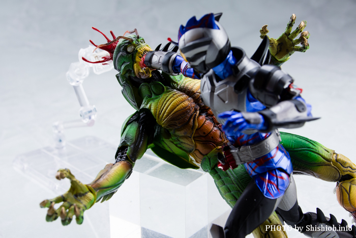 ������S.H.�t�B�M���A�[�c�I ���ʃ��C�_�[�A�}�]���l�I Amazon����Ver.