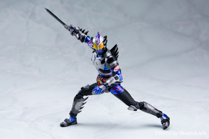 ������S.H.�t�B�M���A�[�c�I ���ʃ��C�_�[�A�}�]���l�I Amazon����Ver.