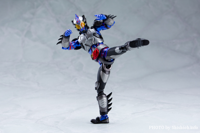 ������S.H.�t�B�M���A�[�c�I ���ʃ��C�_�[�A�}�]���l�I Amazon����Ver.