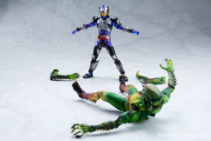 ������S.H.�t�B�M���A�[�c�I ���ʃ��C�_�[�A�}�]���l�I Amazon����Ver.