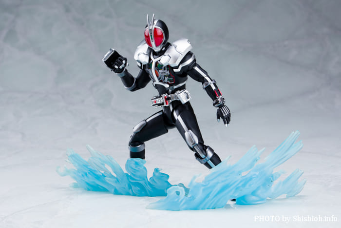 今日のS.H.フィギュアーツ! 真骨彫 面ライダーファイズ アクセルフォーム