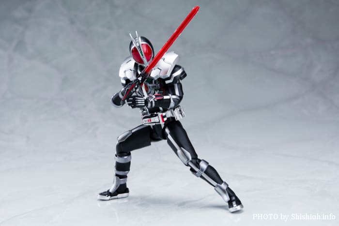 今日のS.H.フィギュアーツ! 真骨彫 面ライダーファイズ アクセルフォーム