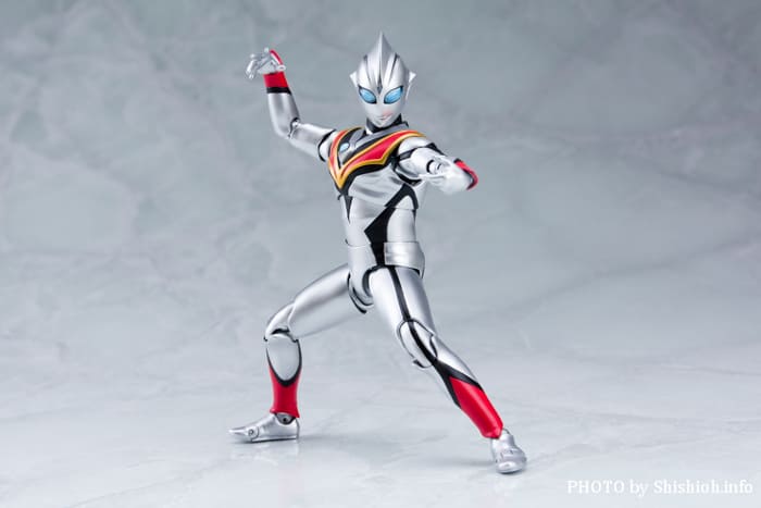 ������S.H.�t�B�M���A�[�c�I �^���� �C�[���B���e�B�K 