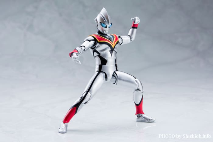 ������S.H.�t�B�M���A�[�c�I �^���� �C�[���B���e�B�K 