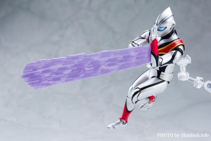 ������S.H.�t�B�M���A�[�c�I �^���� �C�[���B���e�B�K 