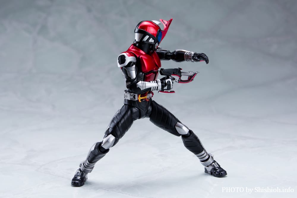 今日のS.H.フィギュアーツ! 真骨彫 仮面ライダーカブト ライダーフォーム